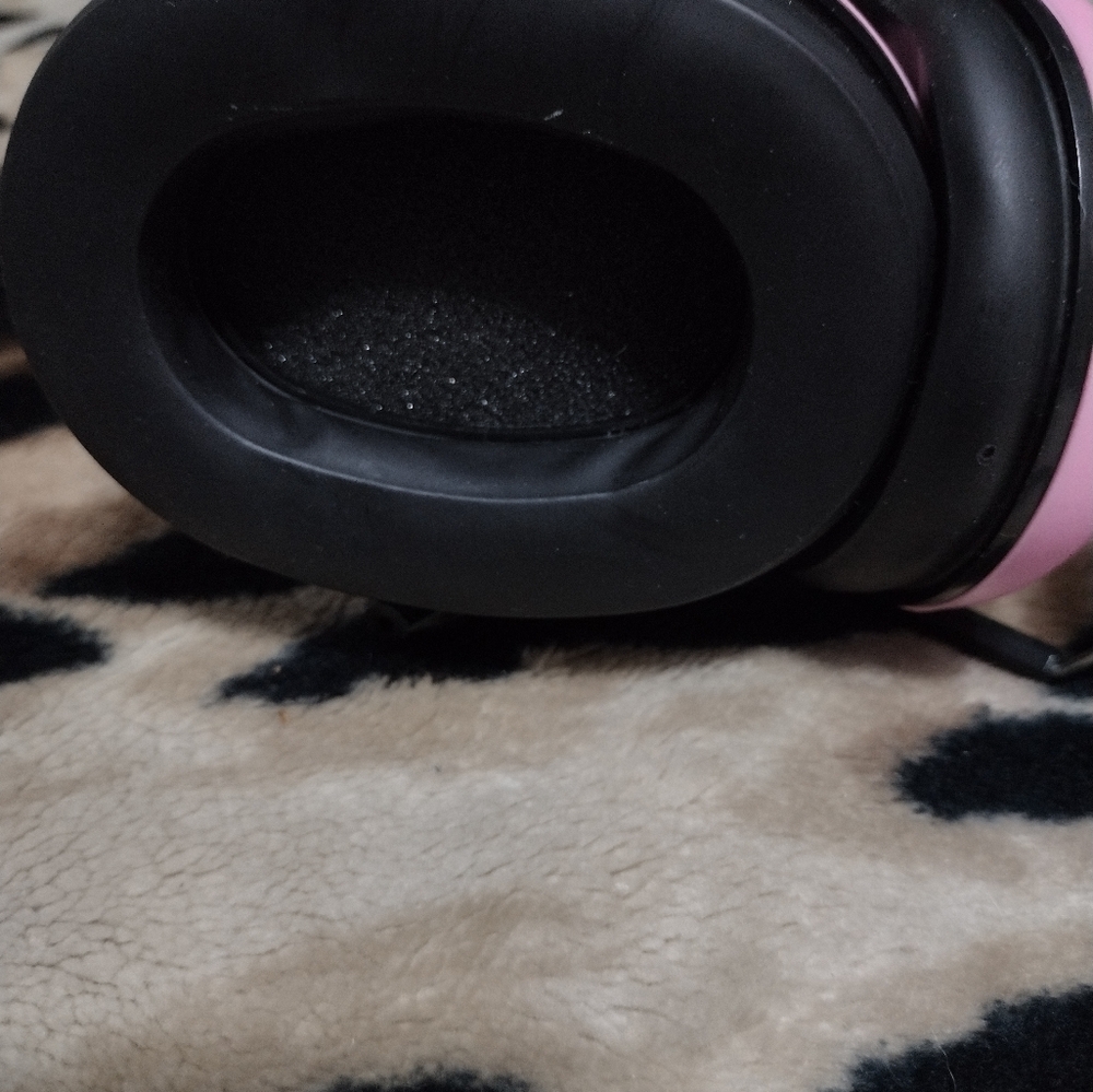 Caldwell Shooting Supplies Pink Head Phones E-Max Low Profile Electronic Hearing View 3